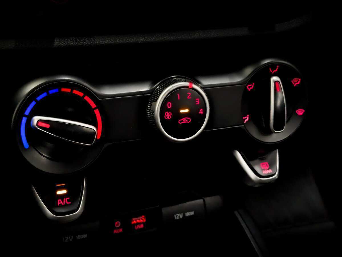 Kia Rio X-Line, 2020 Фото №22