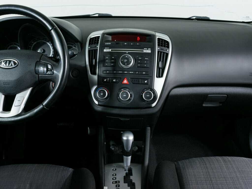 Kia Ceed, 2011 Фото №9