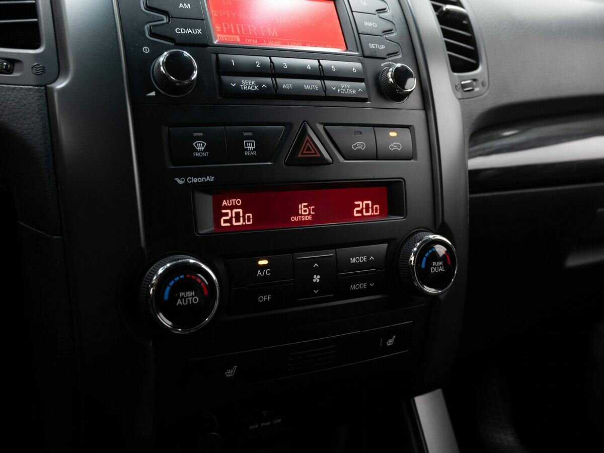 Kia Sorento, 2010 Фото №19