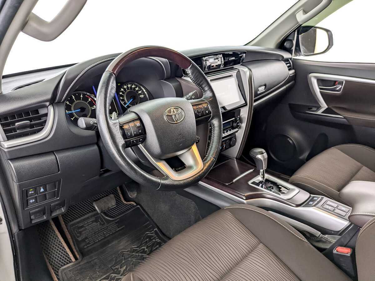 Toyota Fortuner, 2019 Фото №15