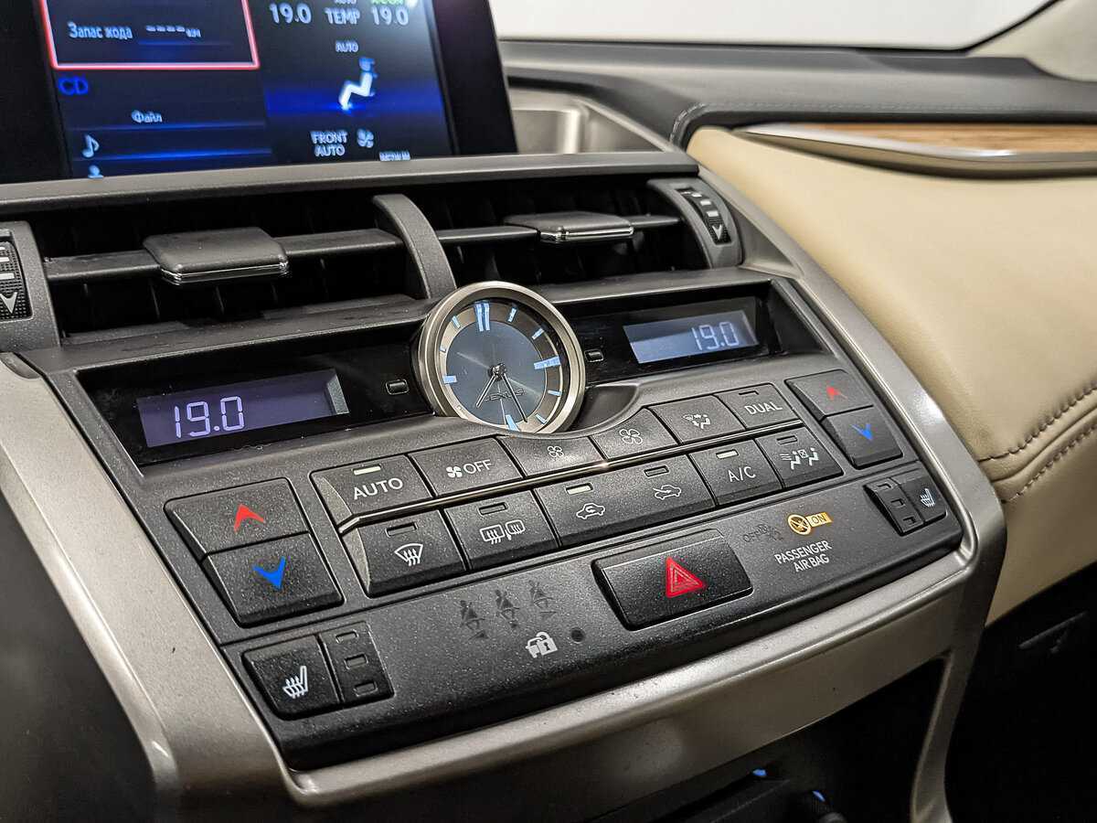 Lexus NX 200, 2016 Фото №21