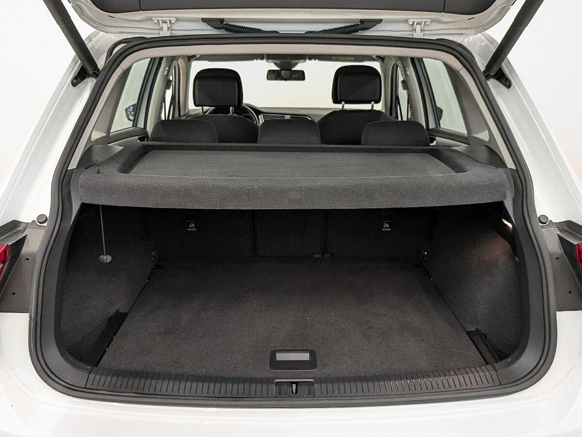 Volkswagen Tiguan, 2020 Фото №10