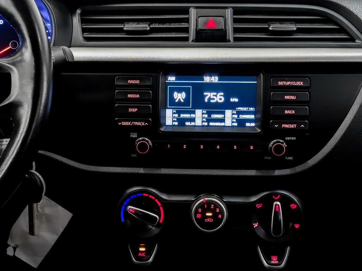 Kia Rio X-Line, 2020 Фото №15