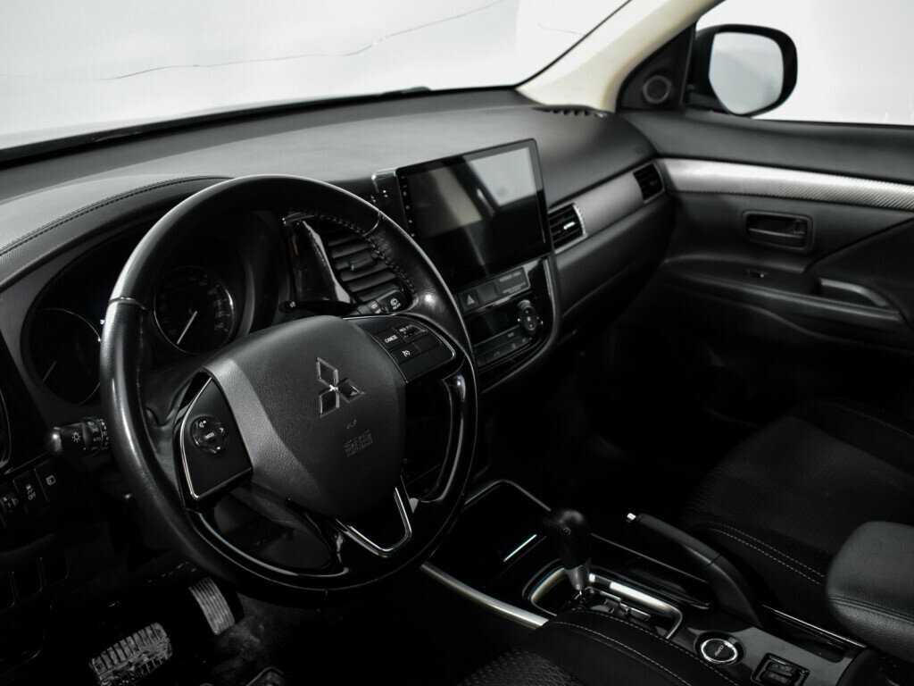 Mitsubishi Outlander, 2017 Фото №9