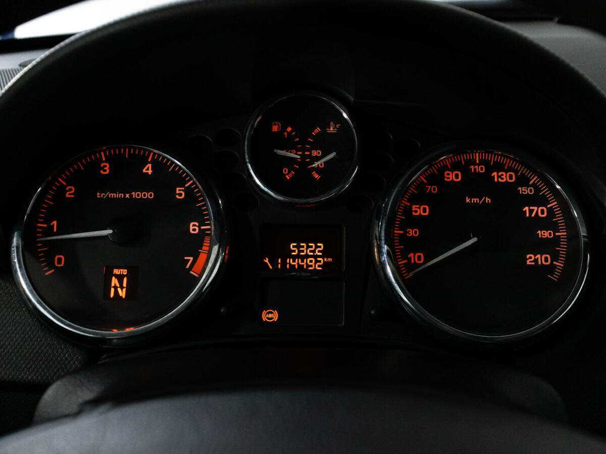 Peugeot 207, 2008 Фото №12