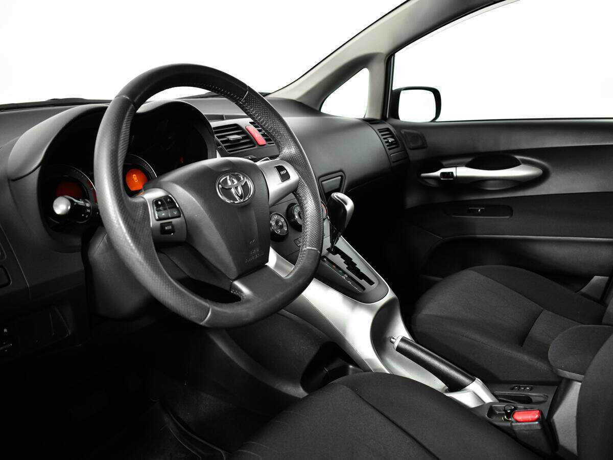 Toyota Auris, 2010 Фото №13