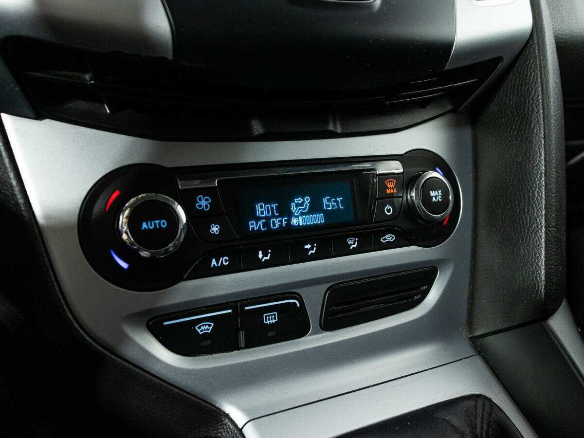 Ford Focus, 2011 Фото №14