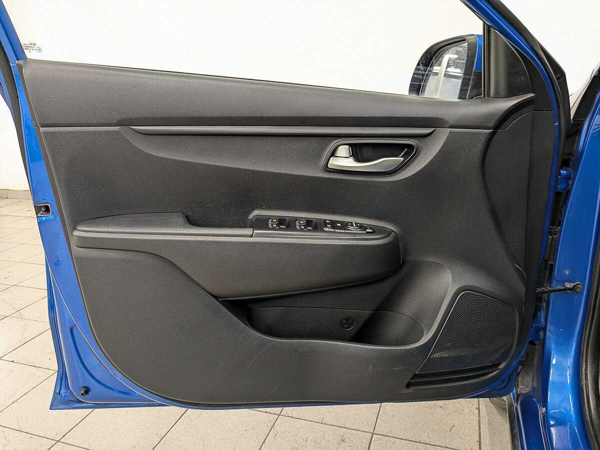 Kia Rio X-Line, 2019 Фото №18