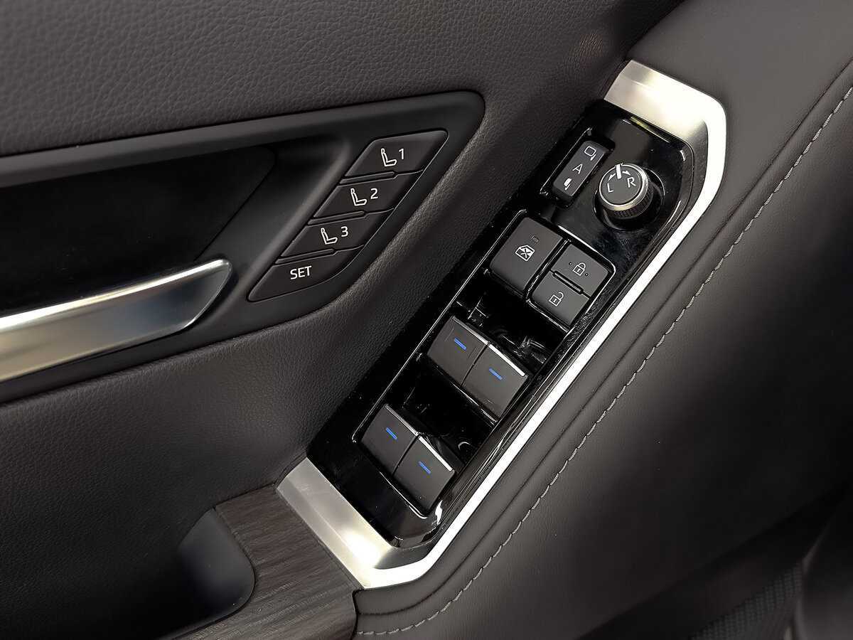 Toyota Land Cruiser, 2021 Фото №28