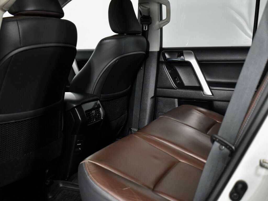 Toyota Land Cruiser Prado, 2015 Фото №11