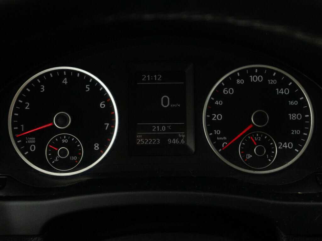 Volkswagen Tiguan, 2011 Фото №12