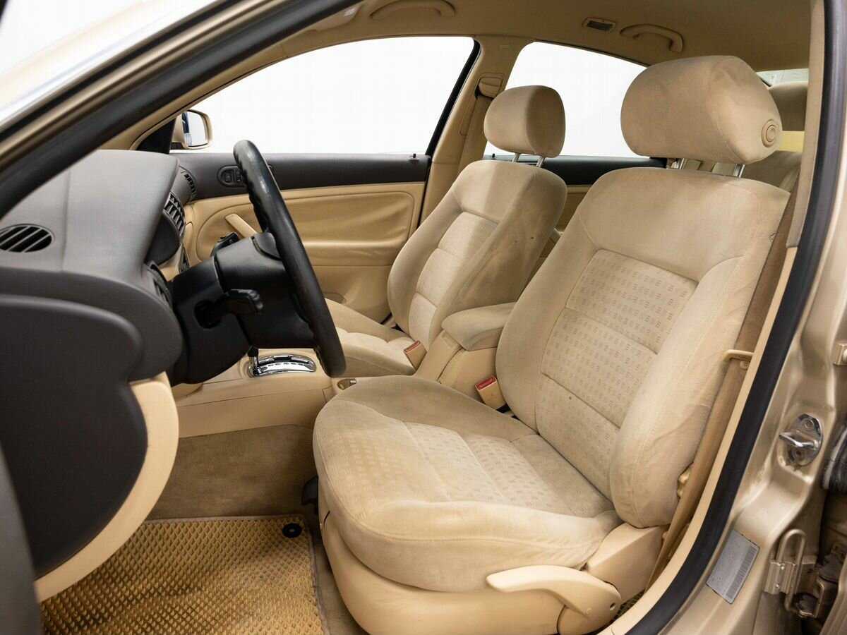 Volkswagen Passat, 2001 - 241 699 км. | Фото №8
