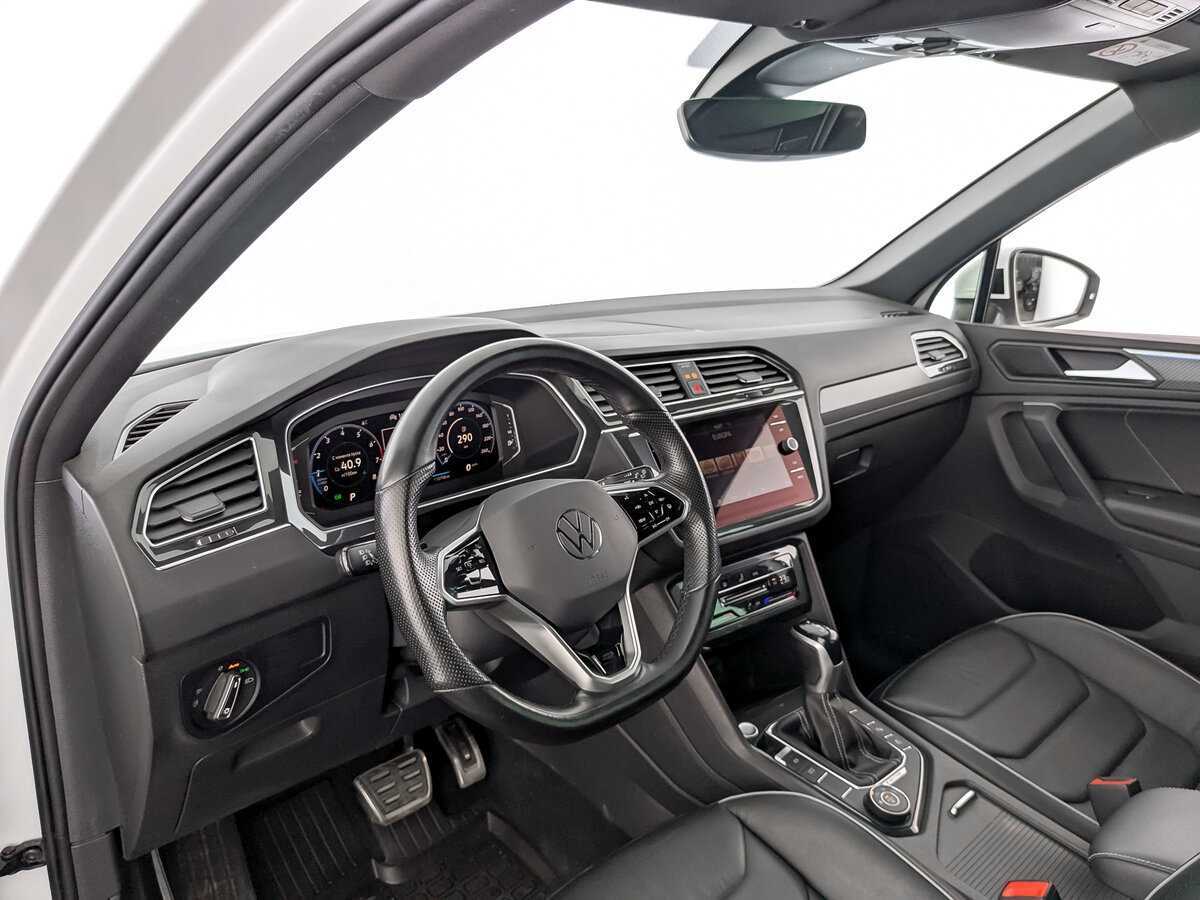 Volkswagen Tiguan, 2021 Фото №16