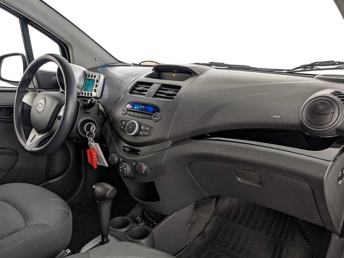 Chevrolet Spark, 2011 Фото №13