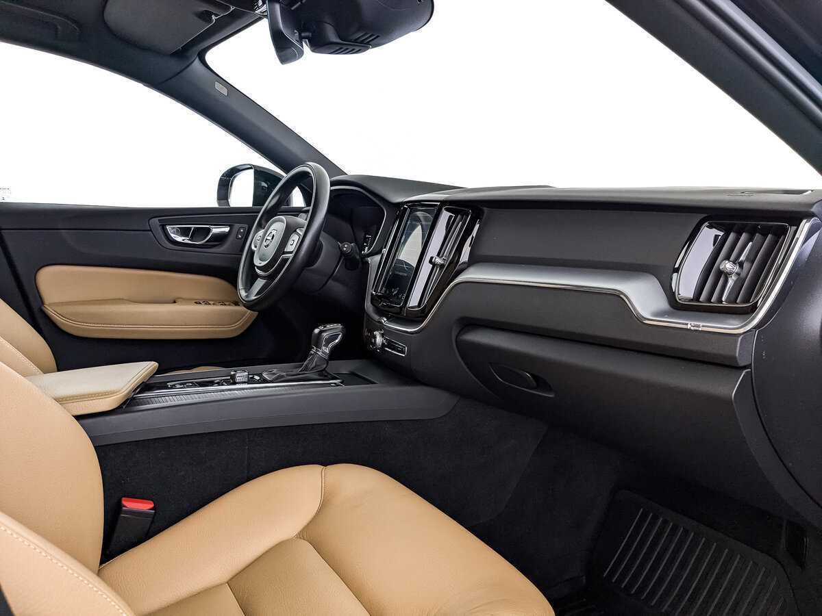 Volvo XC60, 2018 Фото №11
