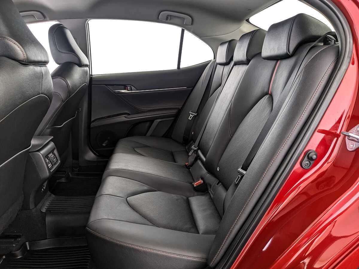 Toyota Camry, 2022 Фото №12