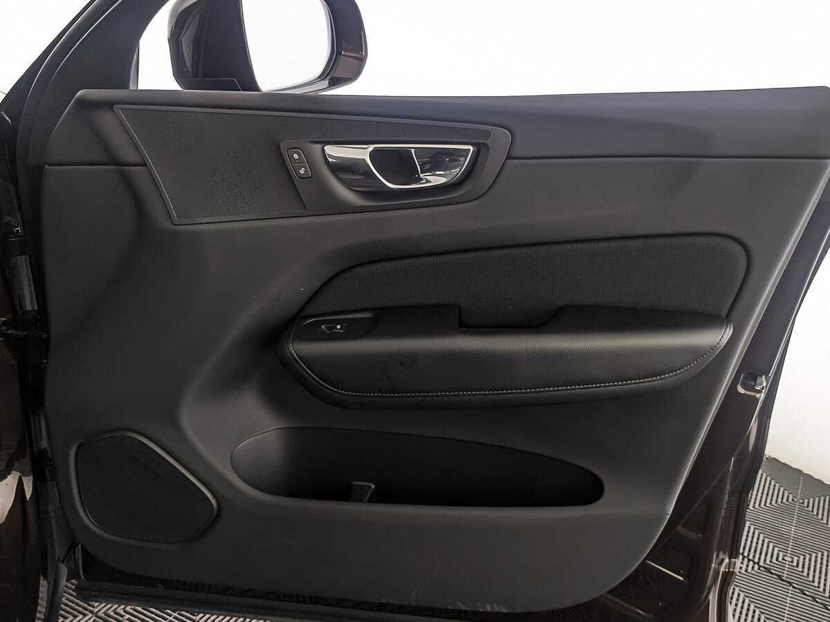 Volvo XC60, 2018 Фото №22