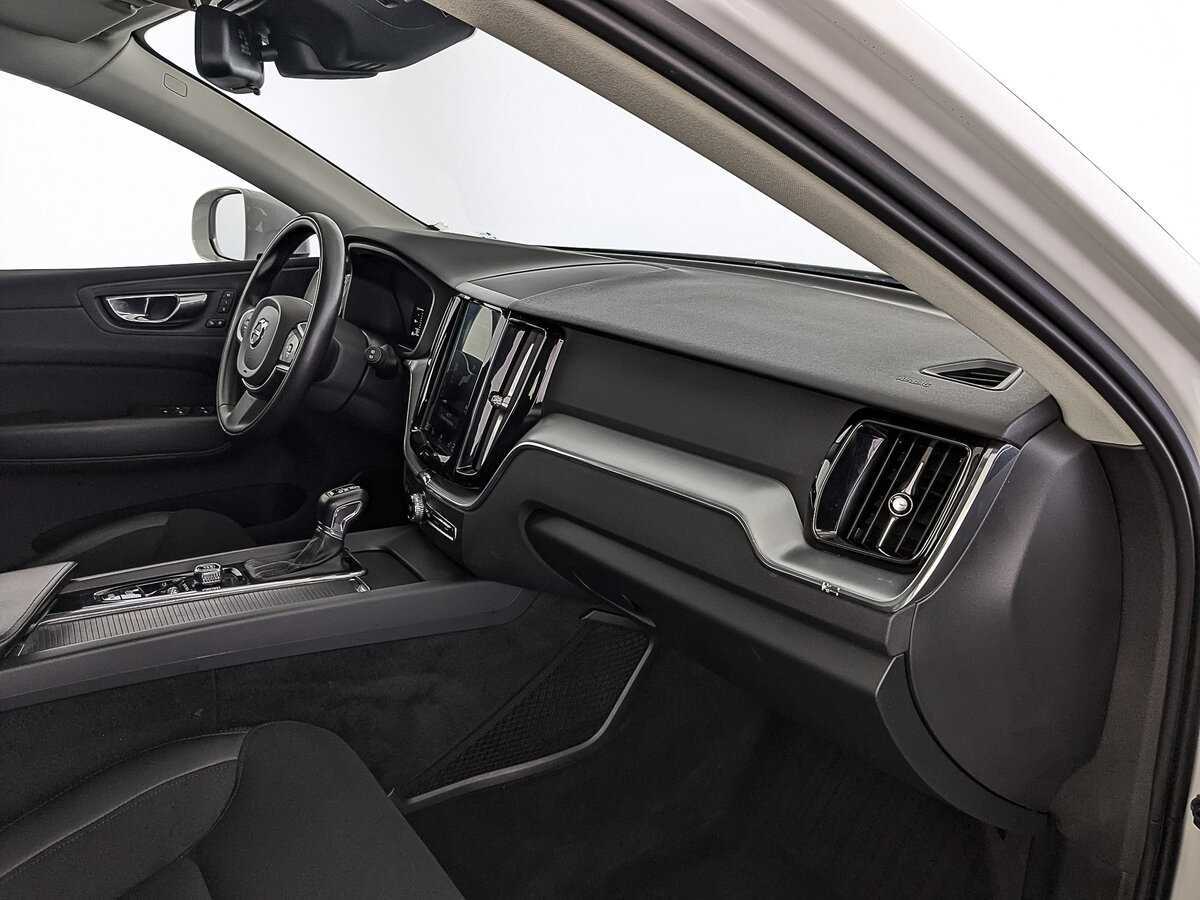 Volvo XC60, 2019 Фото №13