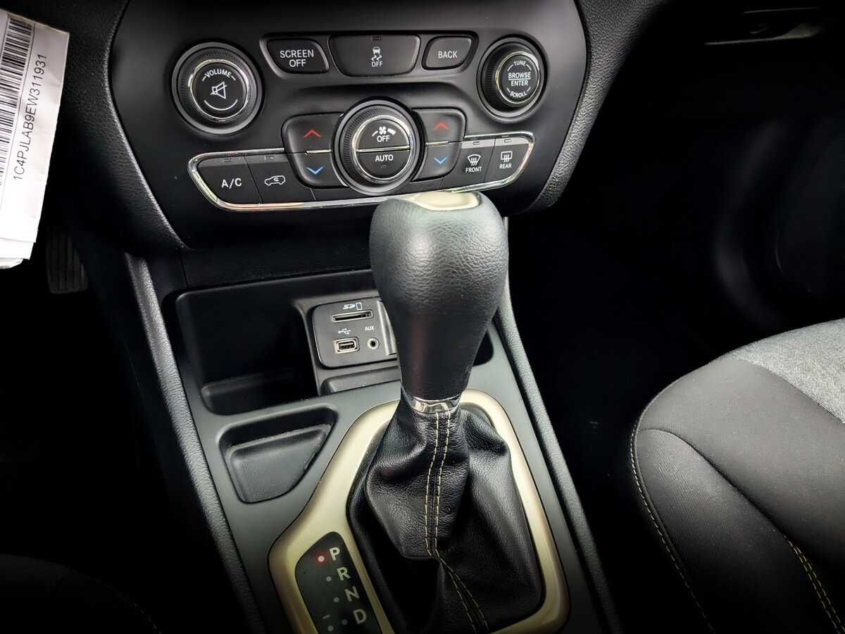 Jeep Cherokee, 2014 Фото №23