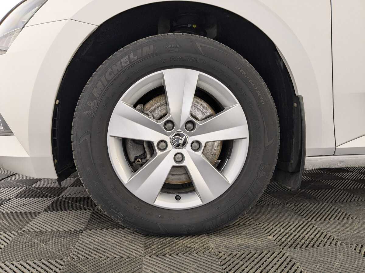 Skoda Superb, 2018 Фото №12