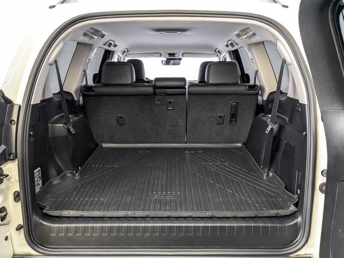 Toyota Land Cruiser Prado, 2022 Фото №10