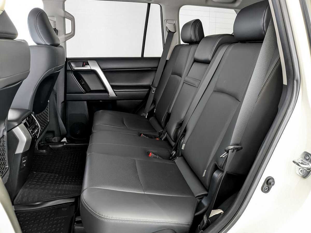Toyota Land Cruiser Prado, 2022 Фото №12
