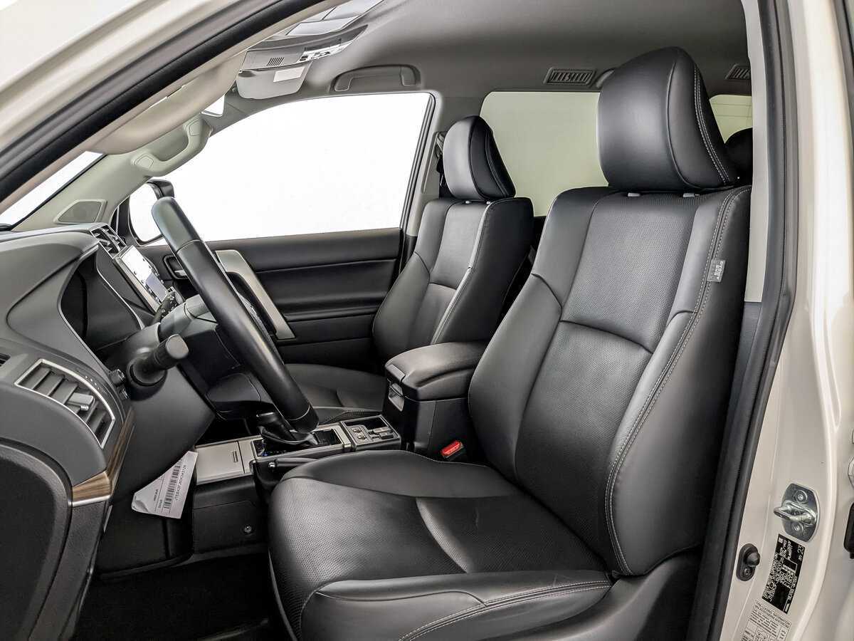 Toyota Land Cruiser Prado, 2022 Фото №20