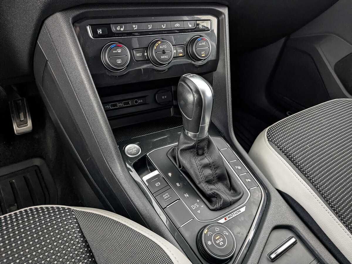 Volkswagen Tiguan, 2019 Фото №20
