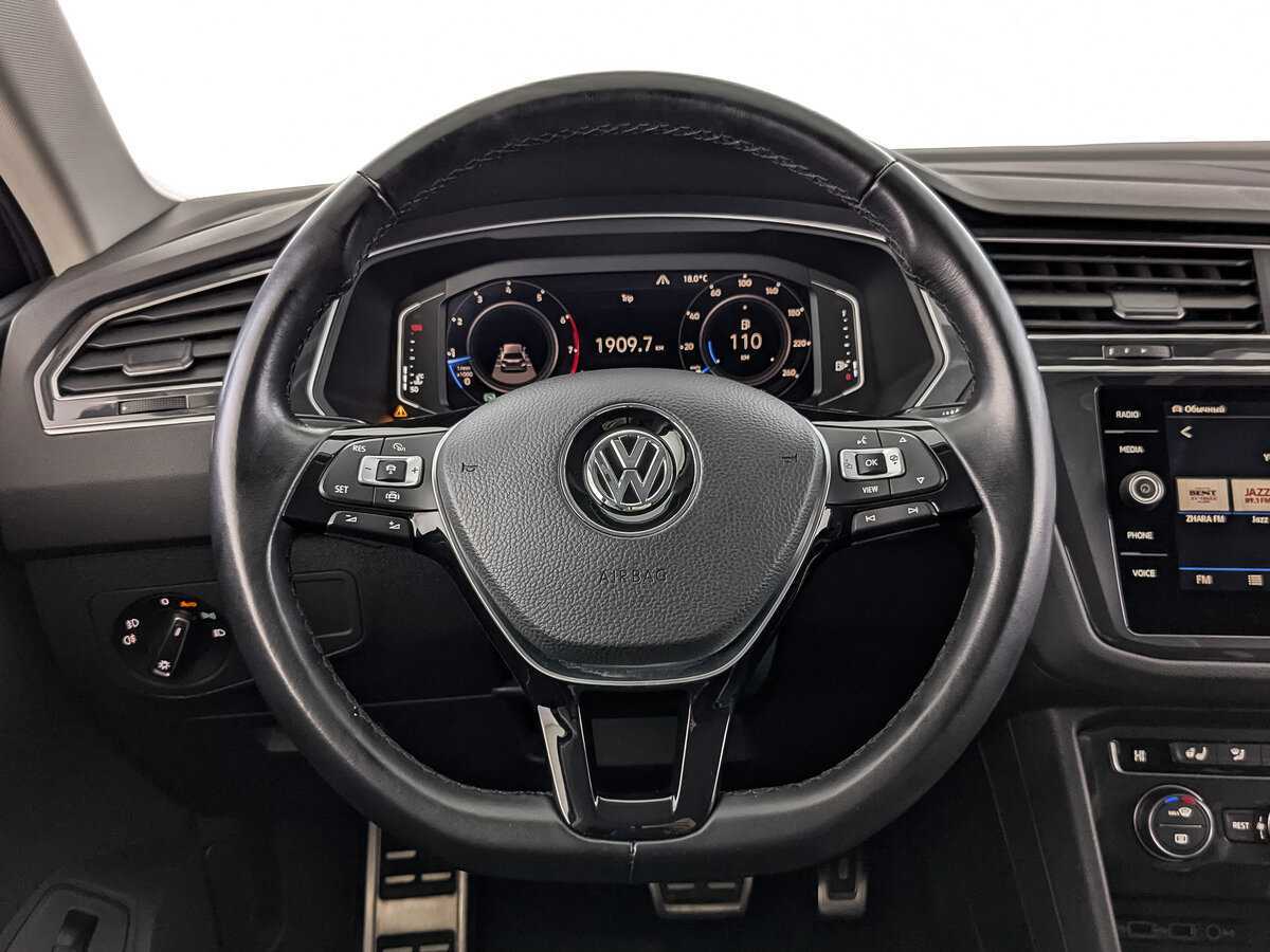 Volkswagen Tiguan, 2019 Фото №21