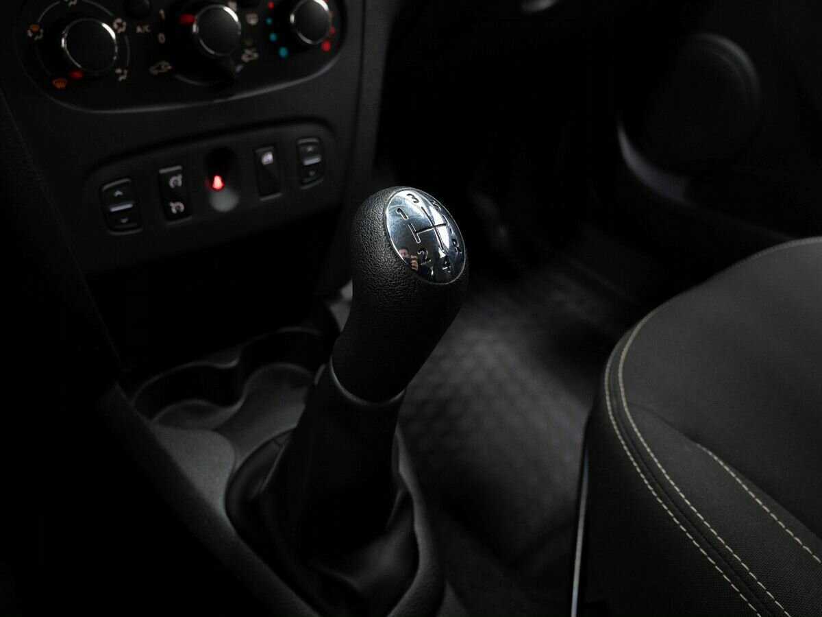 Renault Logan, 2018 Фото №23