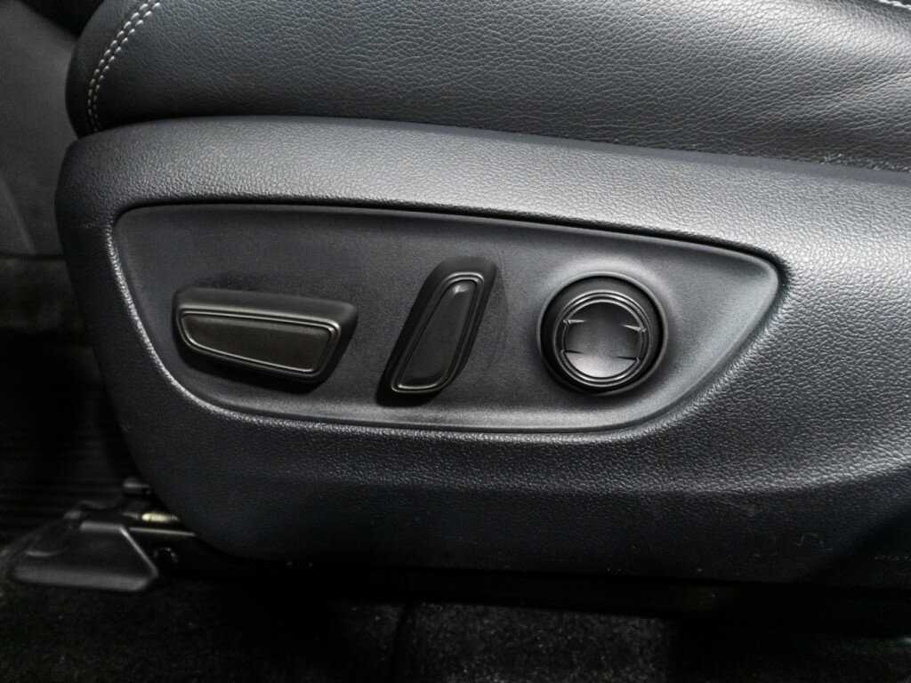 Toyota RAV4, 2022 Фото №16