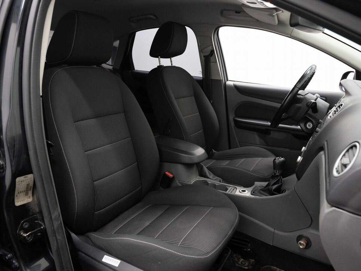 Ford Focus, 2010 Фото №12