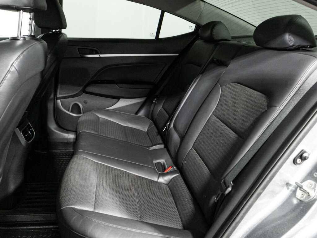 Hyundai Elantra, 2019 Фото №10