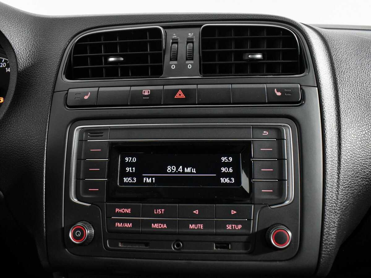 Volkswagen Polo, 2016 Фото №15