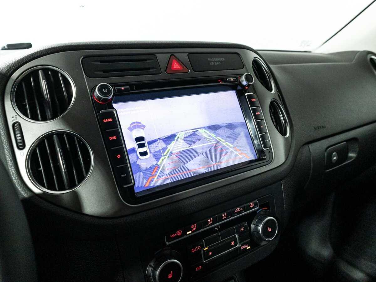 Volkswagen Tiguan, 2010 Фото №16