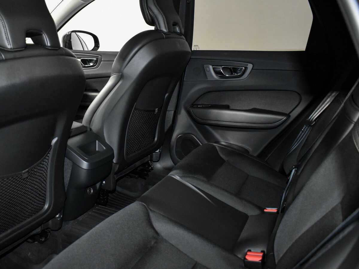 Volvo XC60, 2020 Фото №14