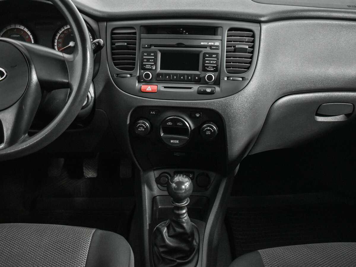 Kia Rio, 2010 Фото №15