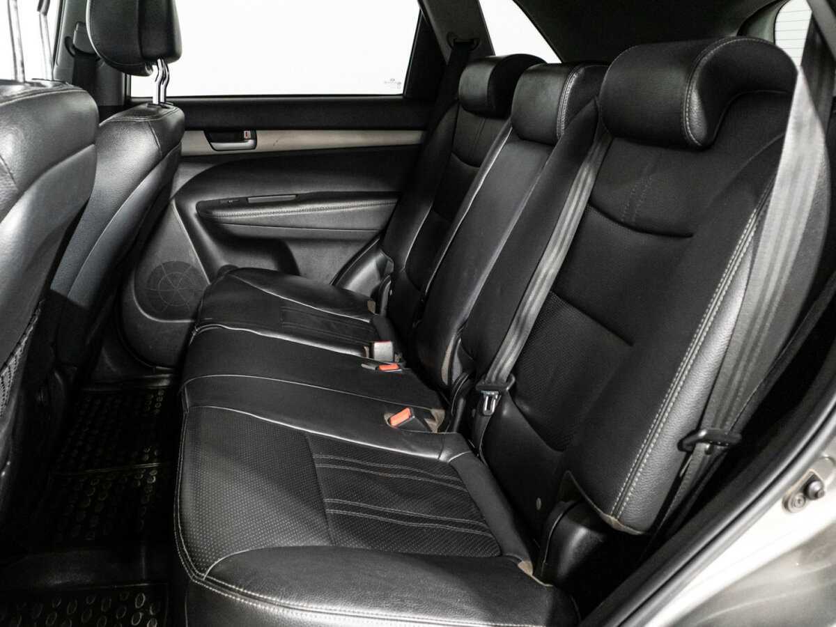 Kia Sorento, 2011 Фото №10