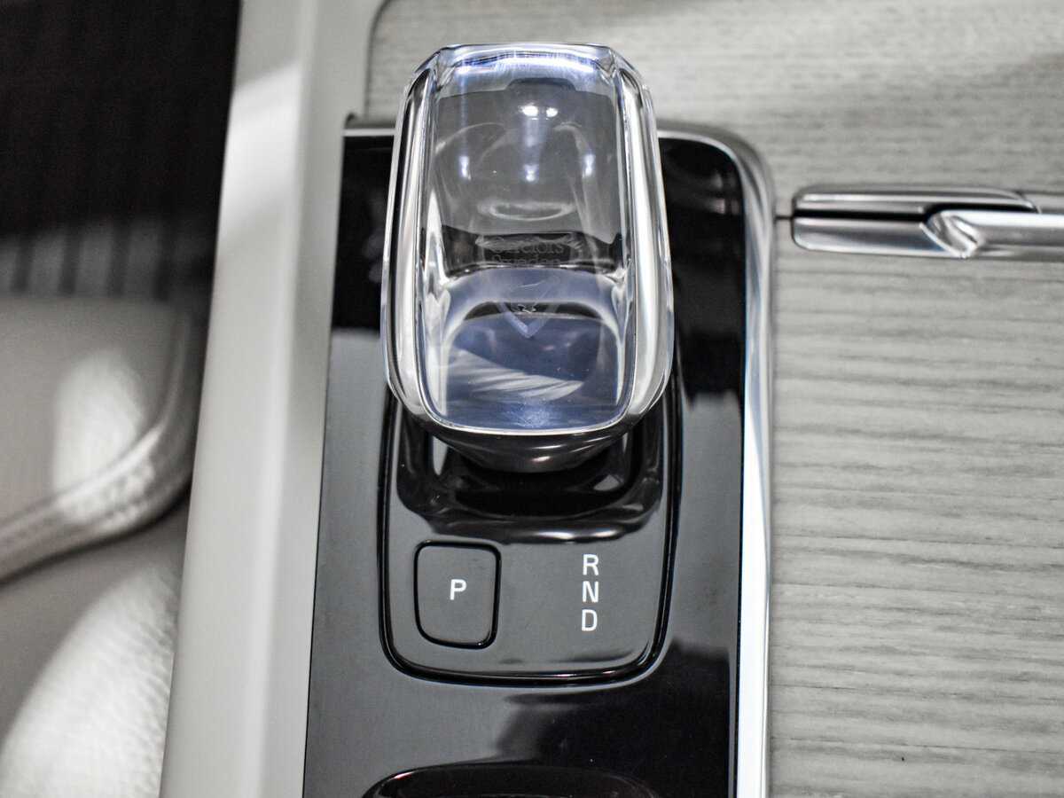 Volvo XC60, 2021 Фото №8