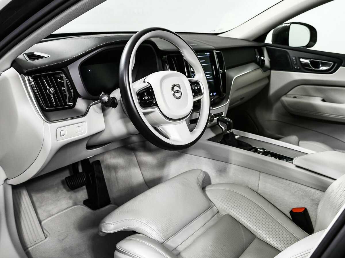 Volvo XC60, 2019 Фото №12