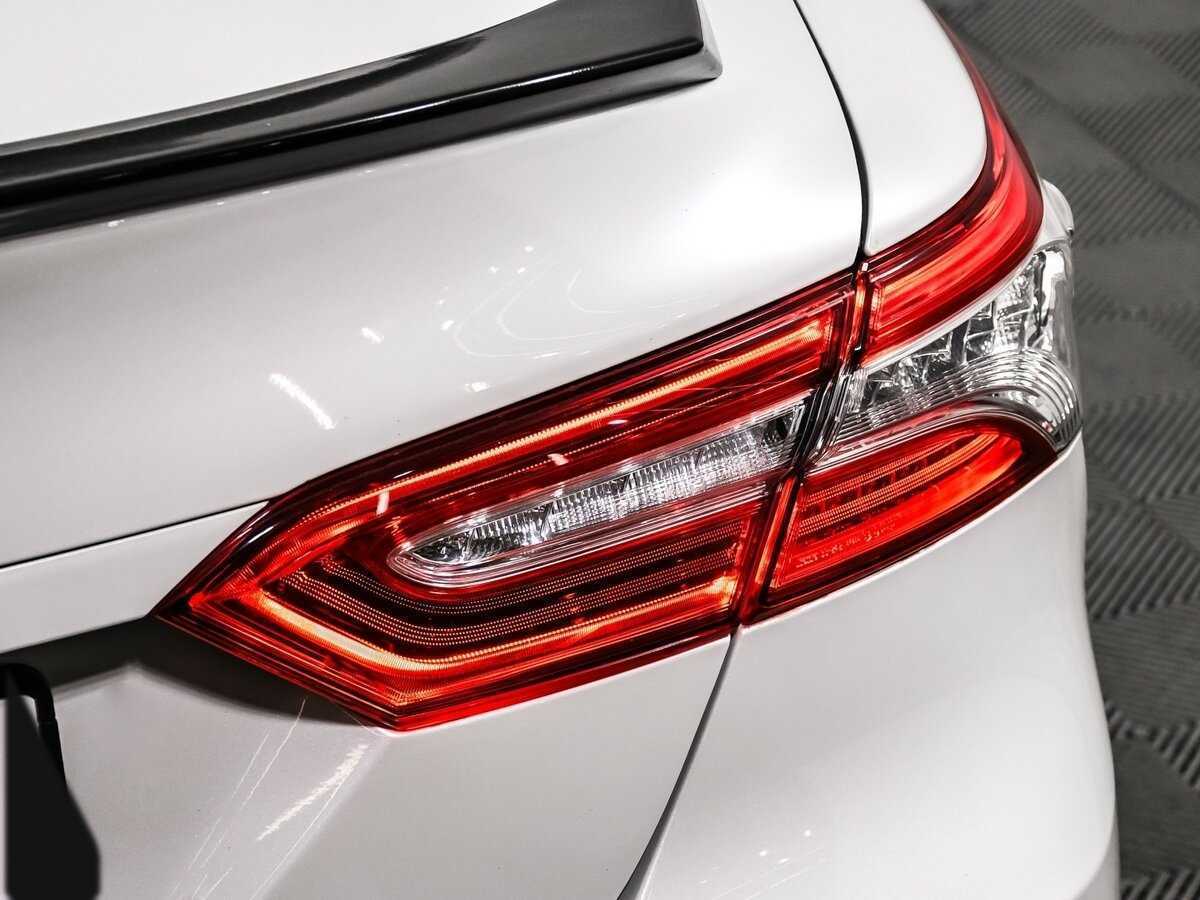 Toyota Camry, 2021 Фото №17