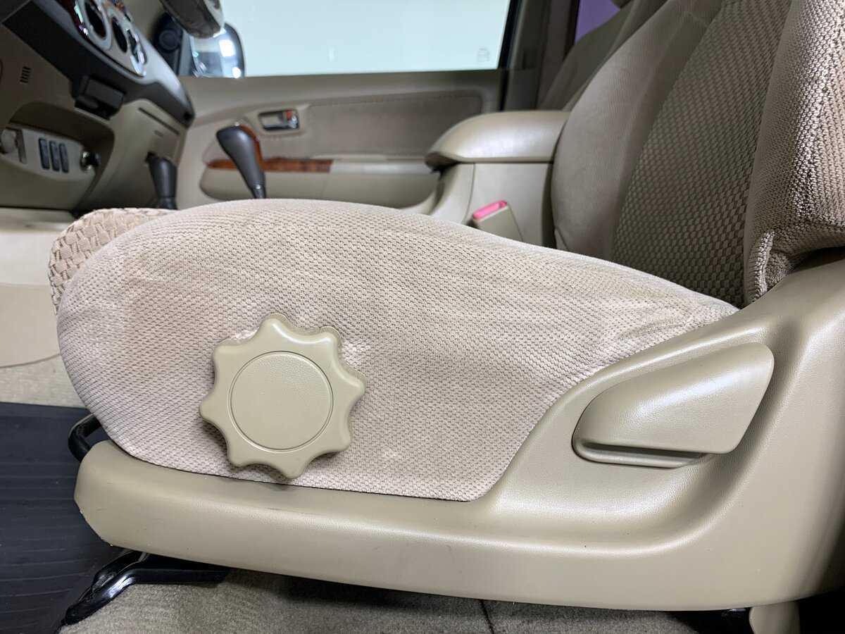 Toyota Fortuner, 2011 Фото №14