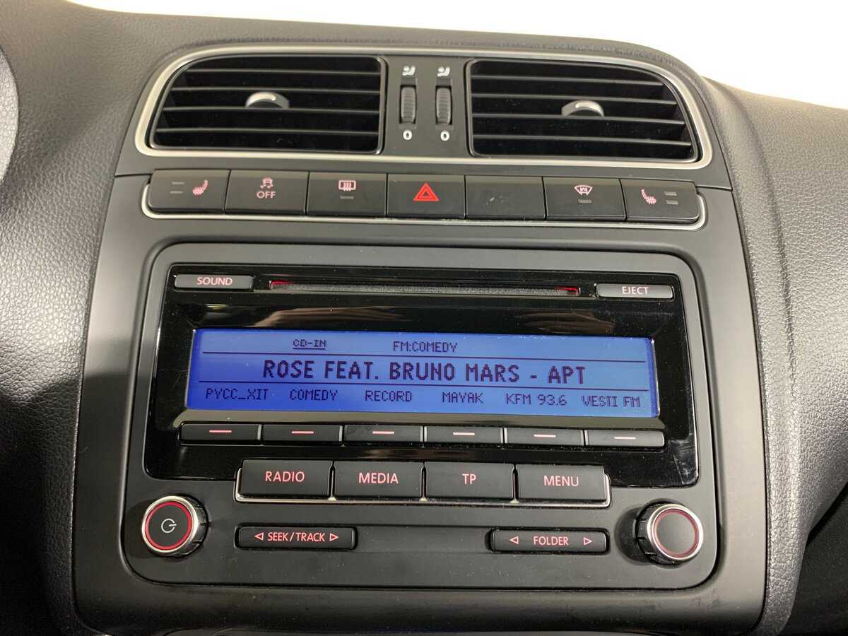 Volkswagen Polo, 2011 Фото №16