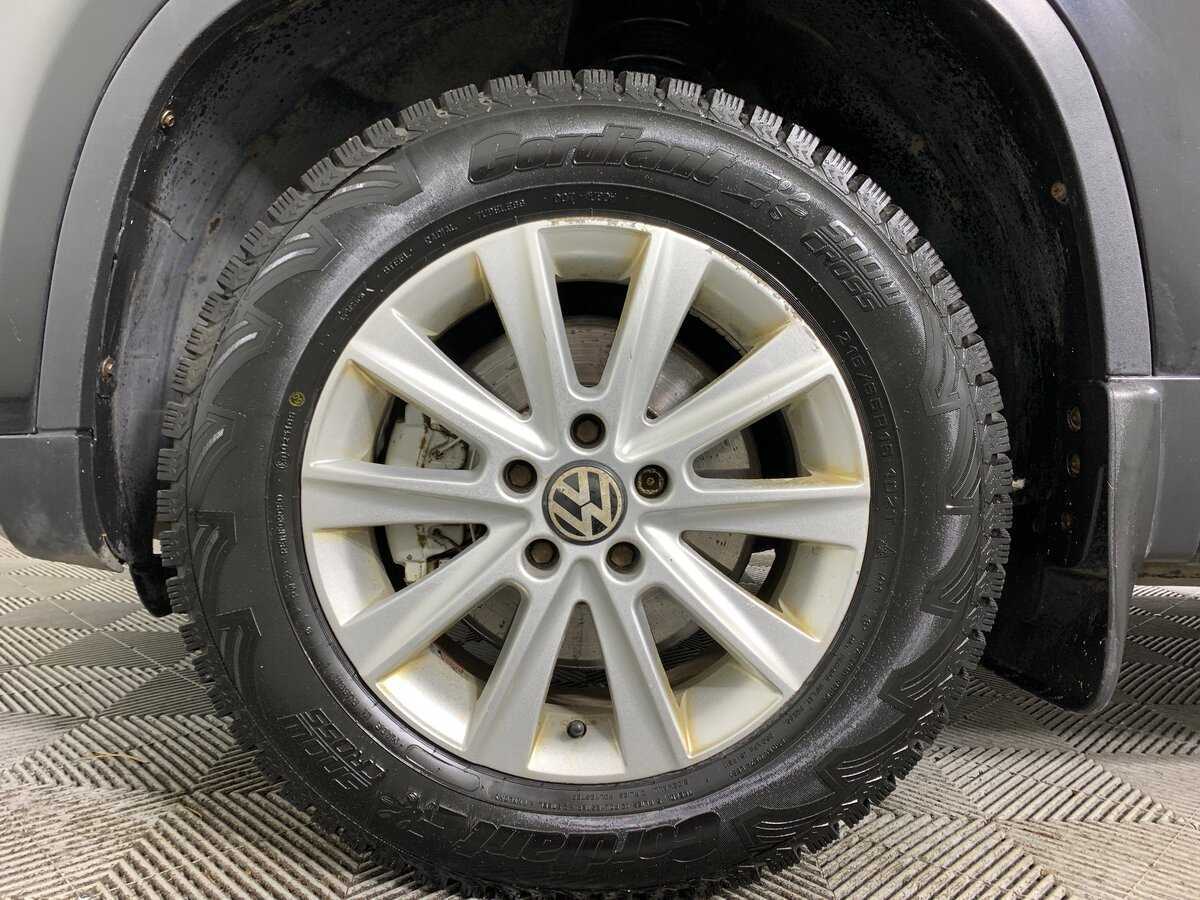 Volkswagen Tiguan, 2010 Фото №9