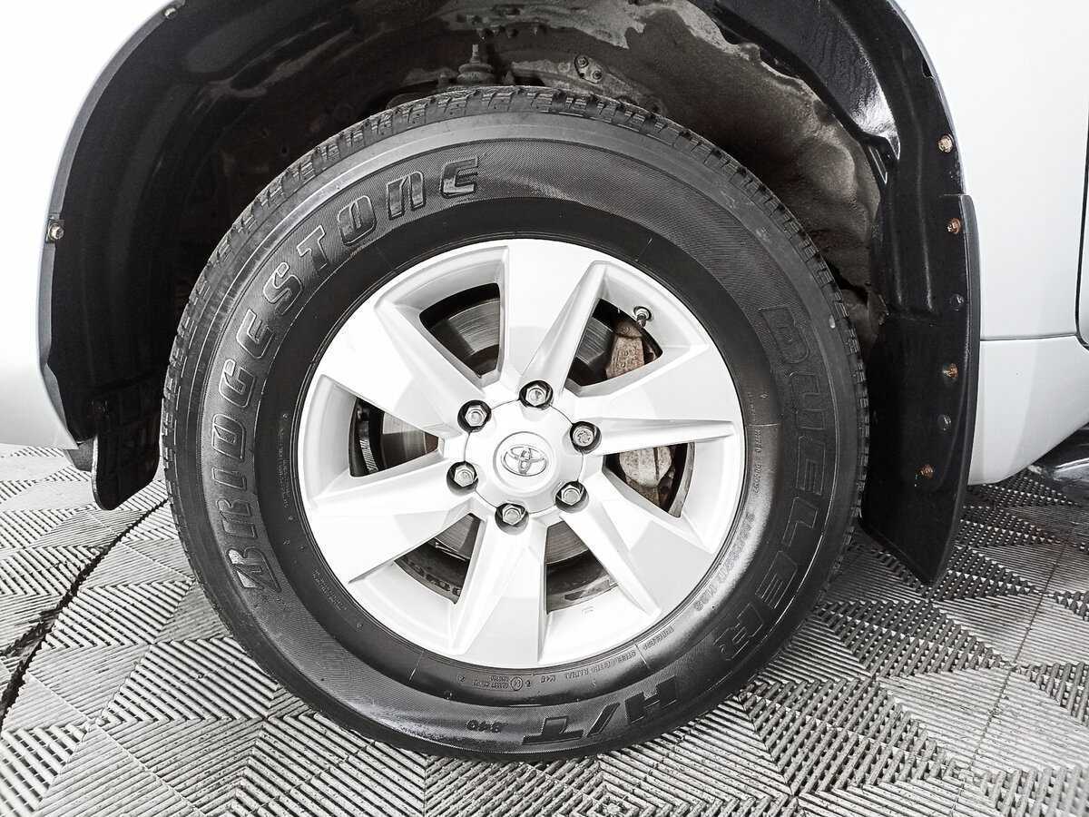 Toyota Land Cruiser Prado, 2018 Фото №18
