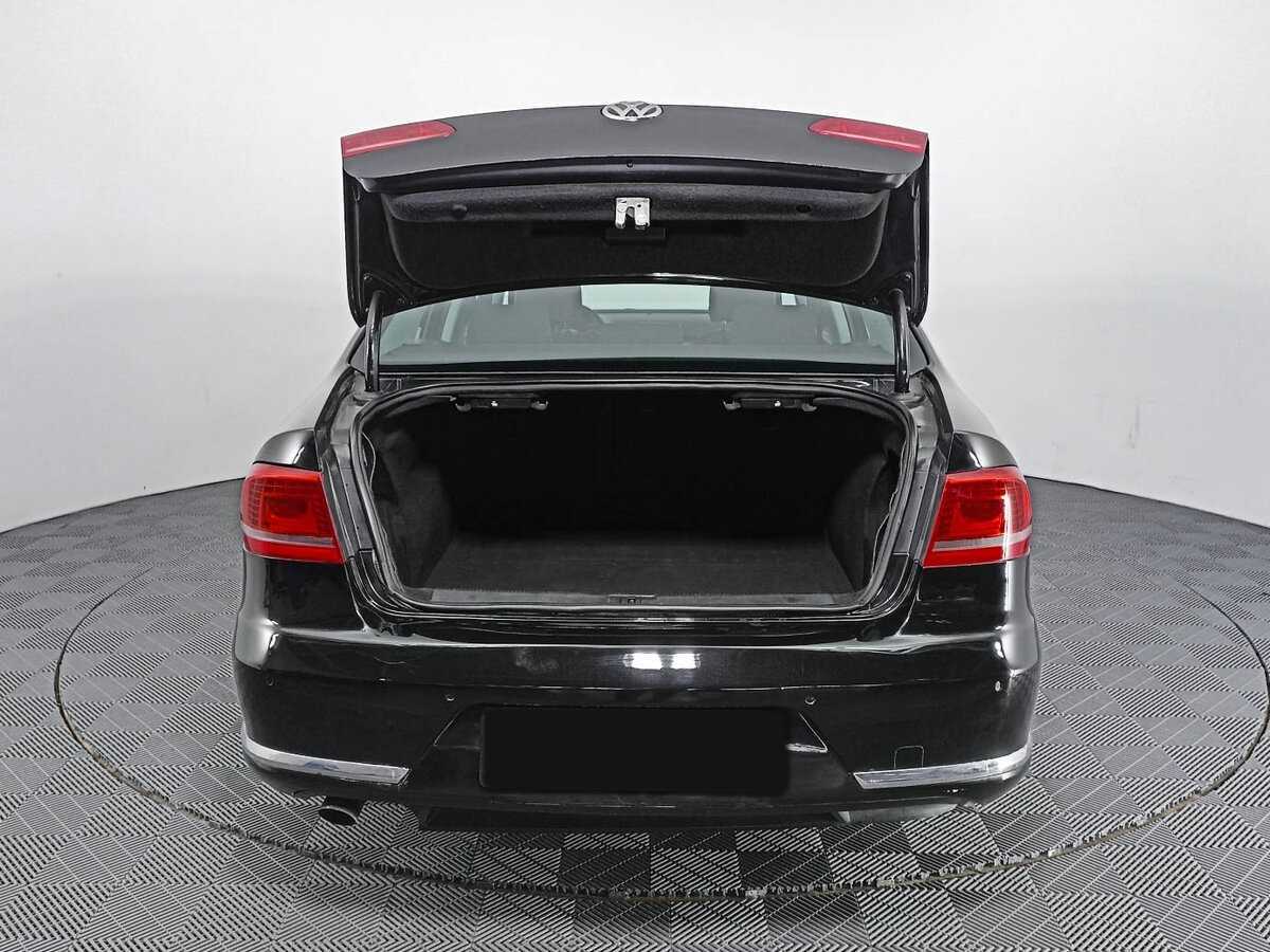 Volkswagen Passat, 2011 - 166 876 км. | Фото №8