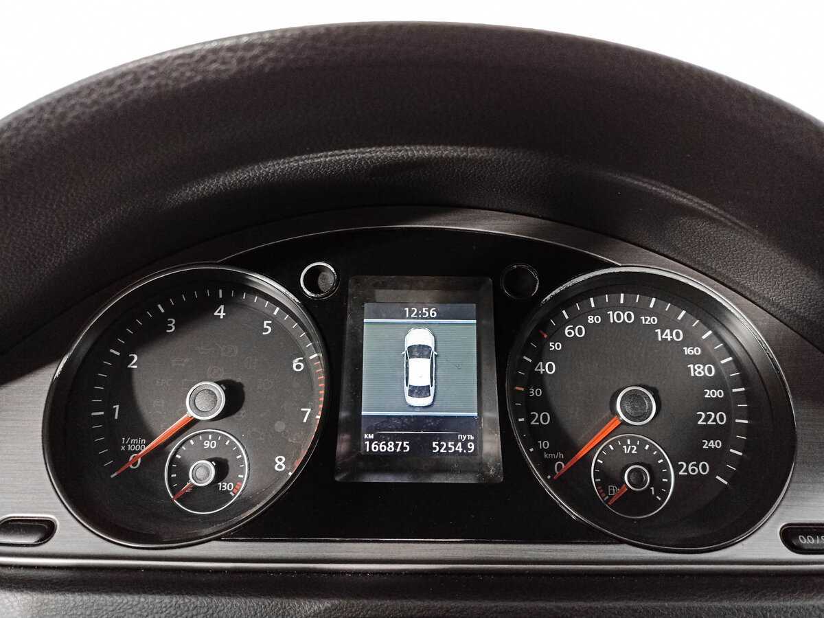 Volkswagen Passat, 2011 Фото №11