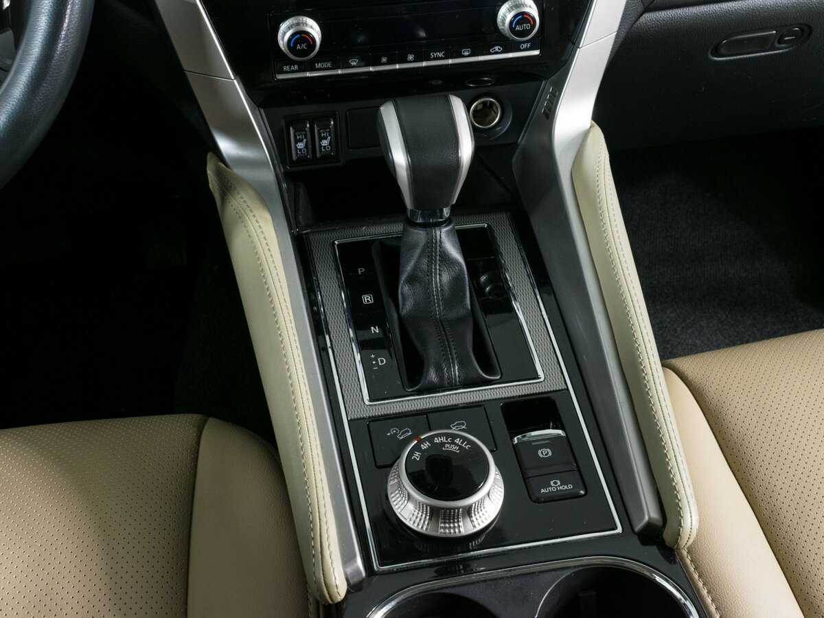 Mitsubishi Pajero Sport, 2020 Фото №16