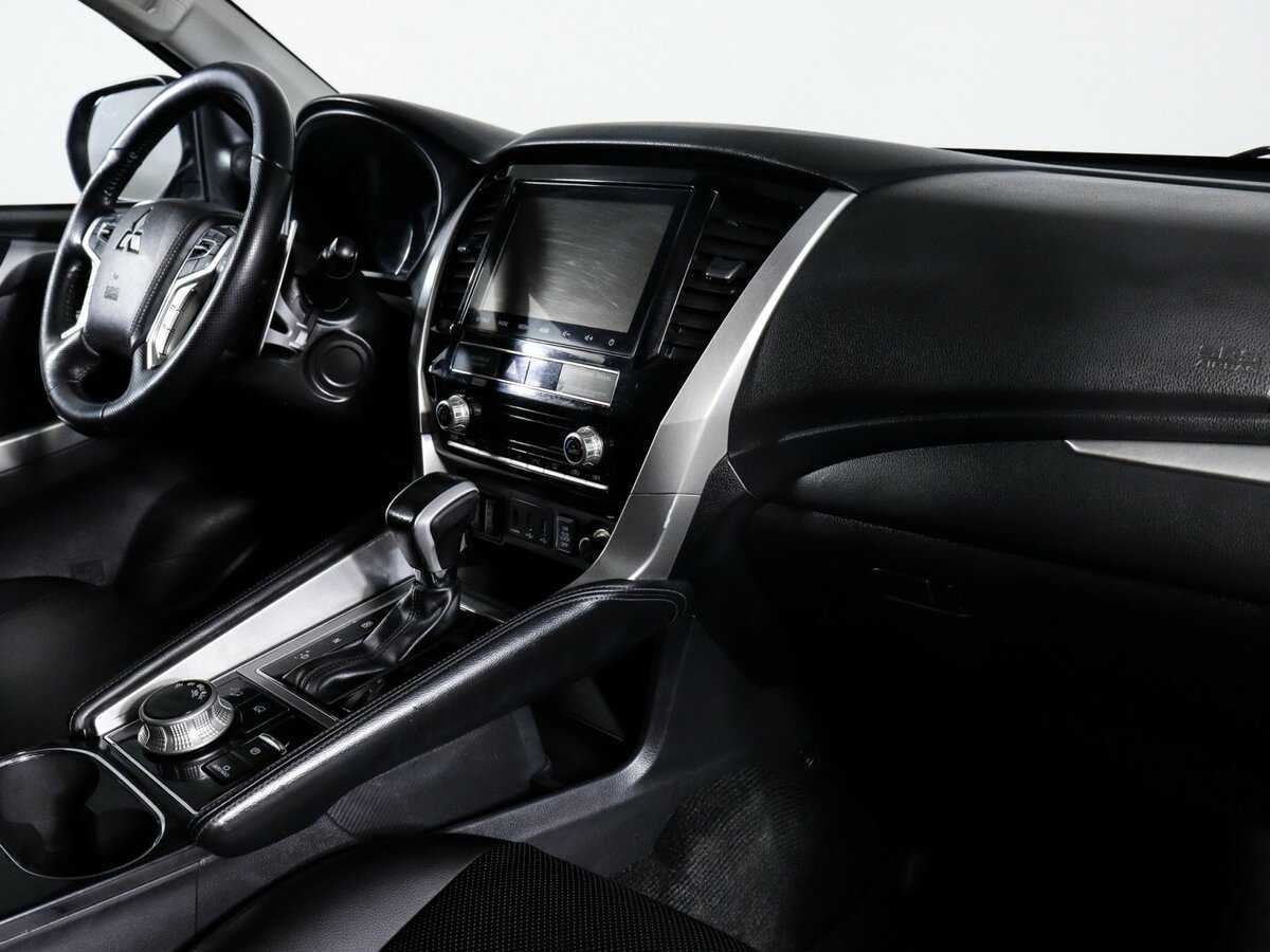 Mitsubishi Pajero Sport, 2021 Фото №9