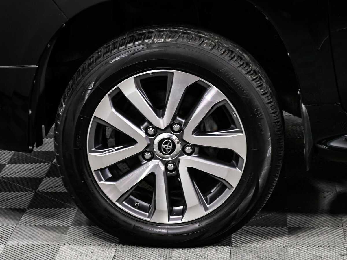 Toyota Land Cruiser, 2017 Фото №19